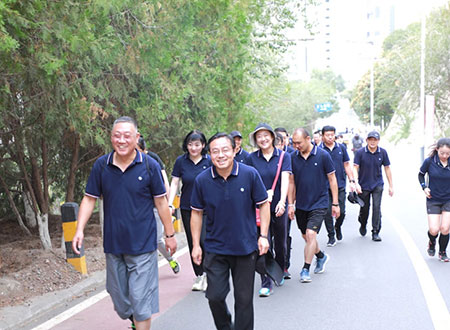 陶冶情操，激發(fā)活力——集團舉辦主題黨日暨健步走活動
